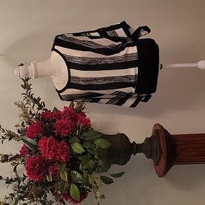 Brittany Blade blouse size L 3/4 kimono sleeve black and white